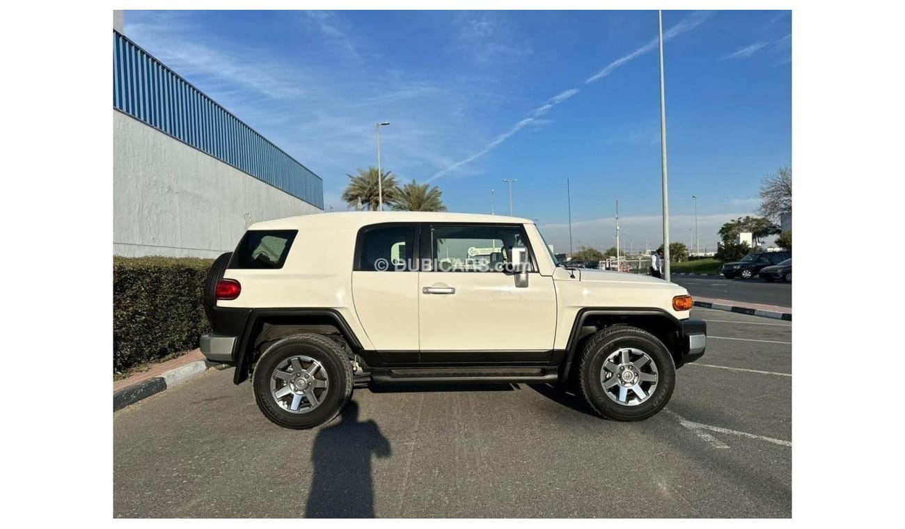 Toyota FJ Cruiser GXR GCC SPEC UNDER WARRANTY
