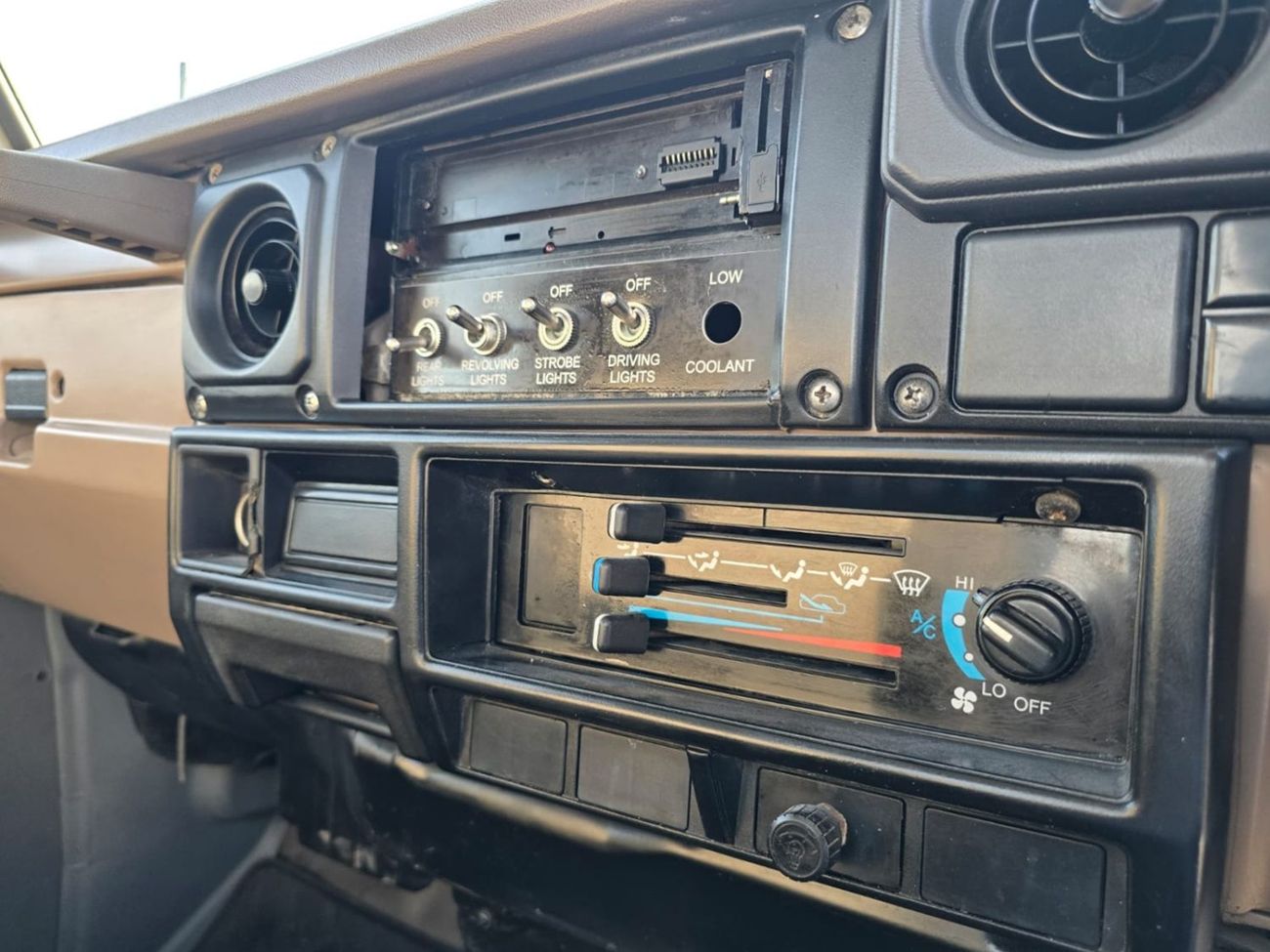 Toyota Land Cruiser Pick Up TOYOTA LAND CRUISER PICK UP RHD 2005 MODEL 4.2 L DIESEL MANUAL(PM52734)