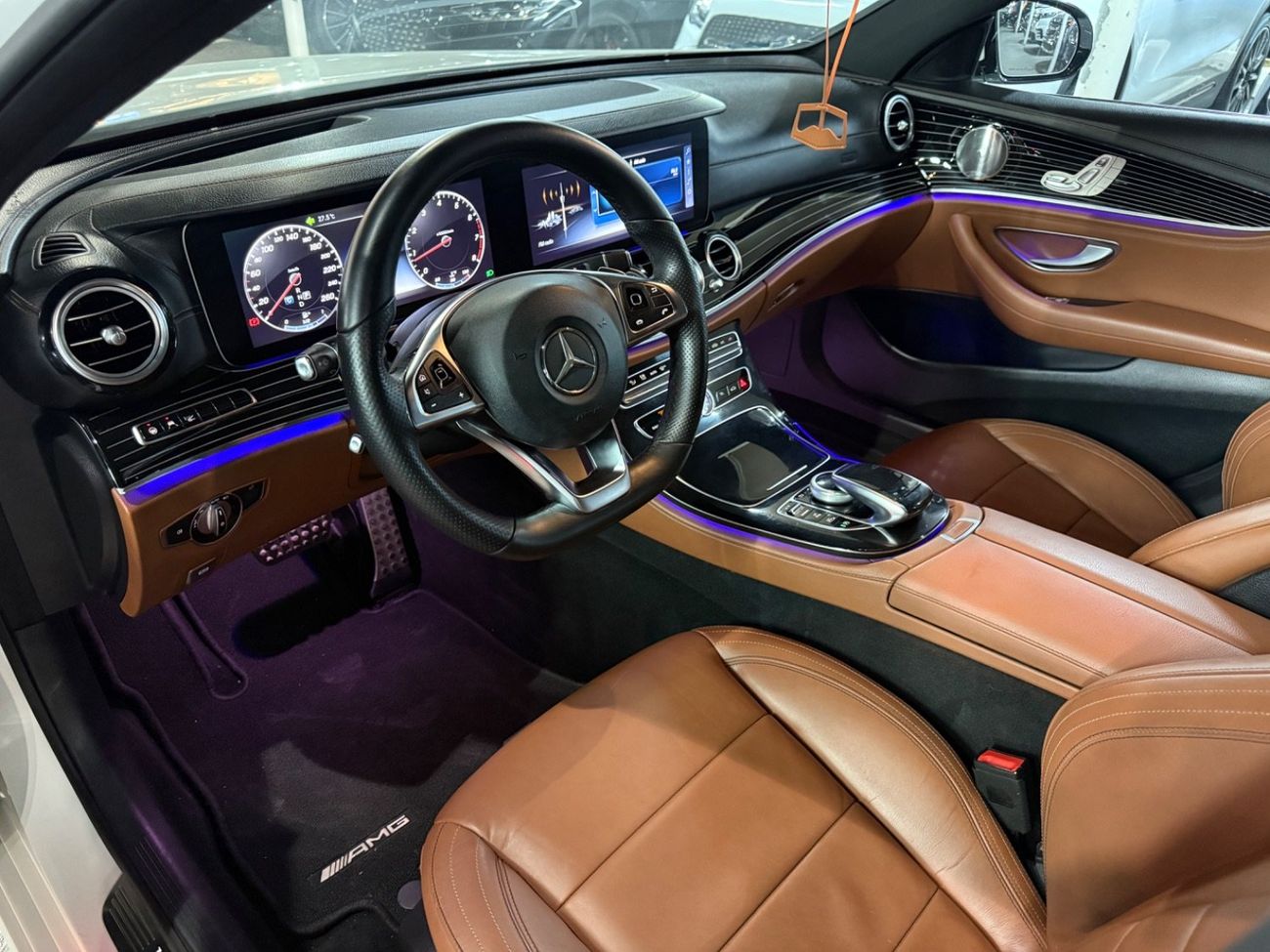 مرسيدس بنز E300