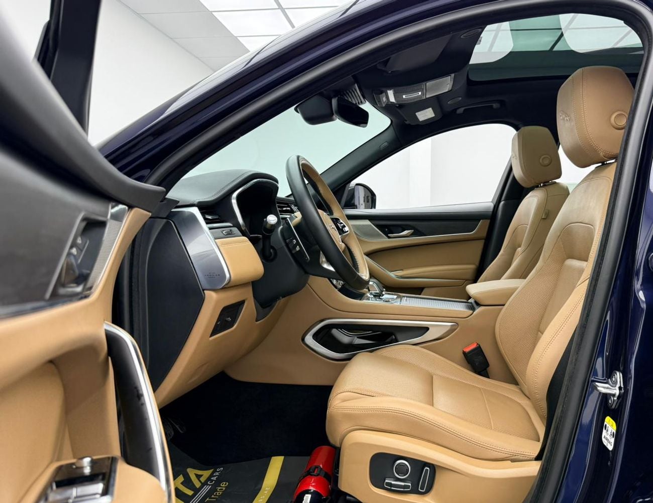 Jaguar F-PACE 2021 Jaguar F-Pace P250, Warranty, Full Agency Service History, GCC