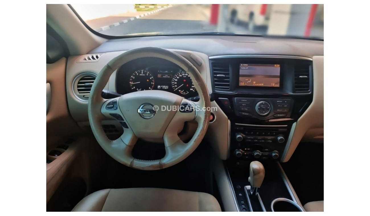 نيسان باثفايندر limited V6-3.5L -GCC- Excellent Condition-Bank Finance Available