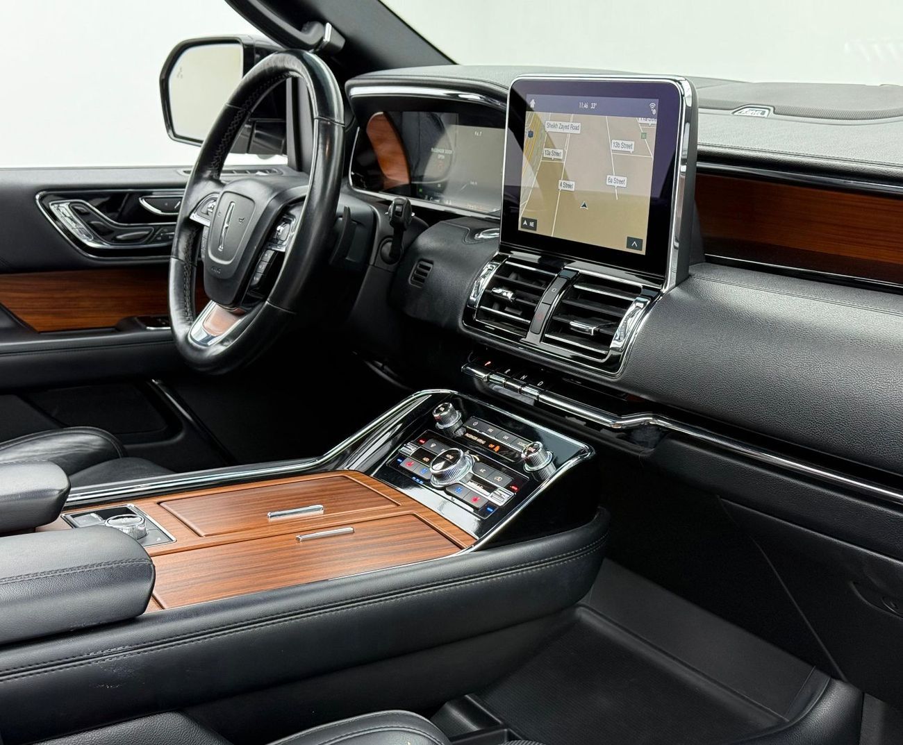 Lincoln Navigator Presidential 3.5L 2019 Lincoln Navigator Presidential, Warranty, Full Lincoln Service History, 8 Sea