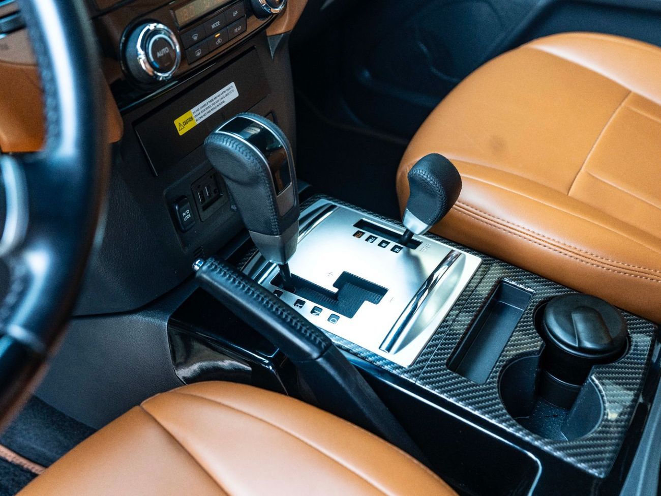 Mitsubishi Pajero GLS Mid 3.8L (189 HP)