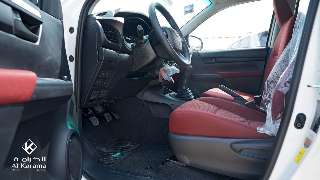 تويوتا هيلوكس GL 2.4L D-4D | Manual Transmission | Bed Liner | GCC Specs | Zero KM