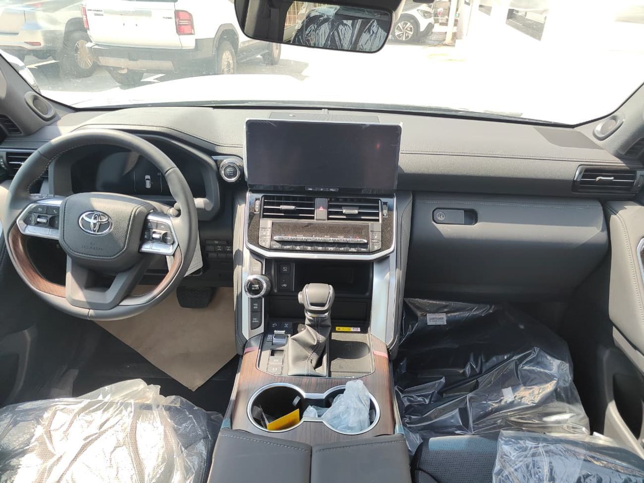 Toyota Land Cruiser VXR 3.5L