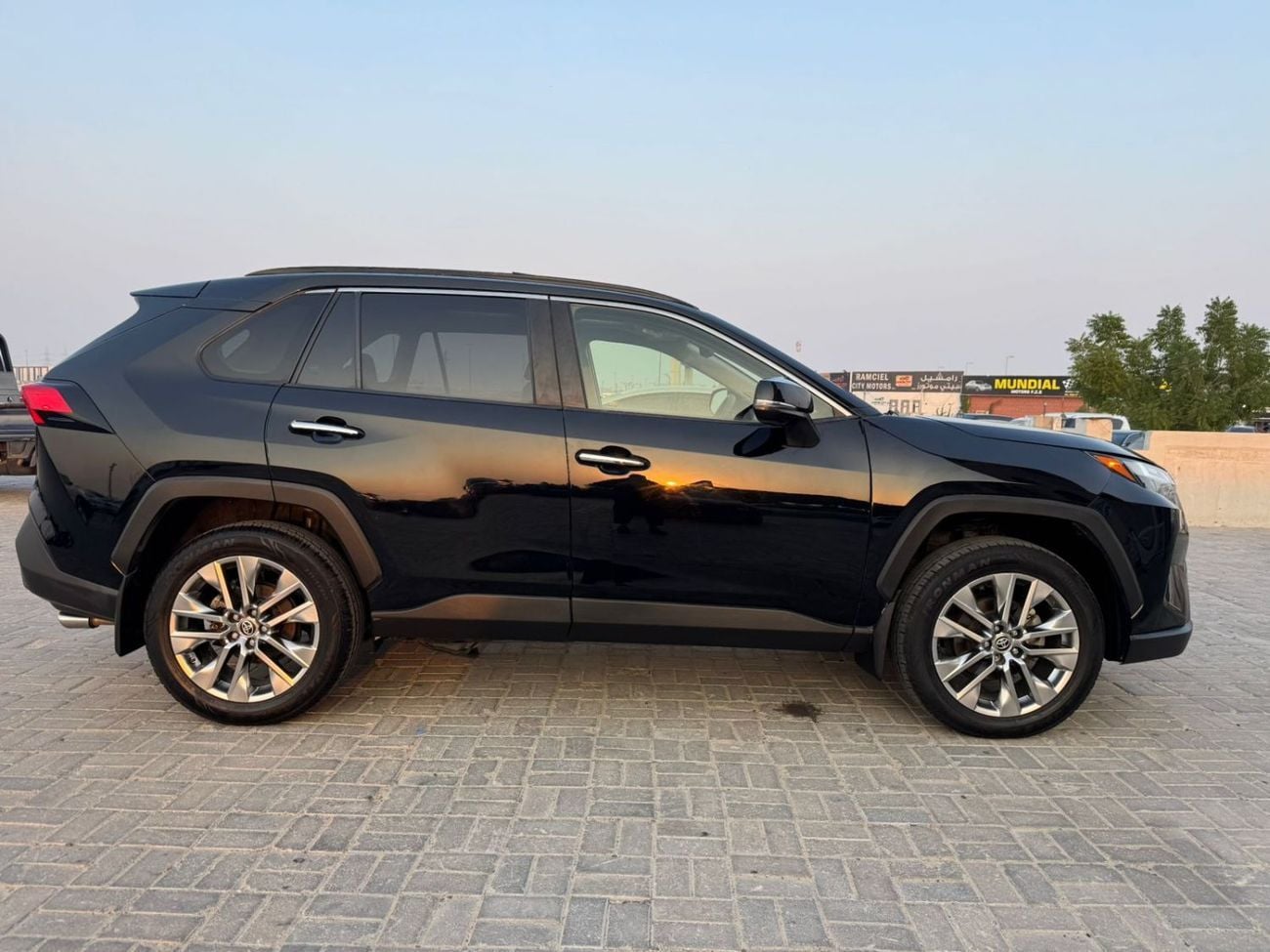 Toyota RAV4 Toyota Rav4 2021 limited panoramic