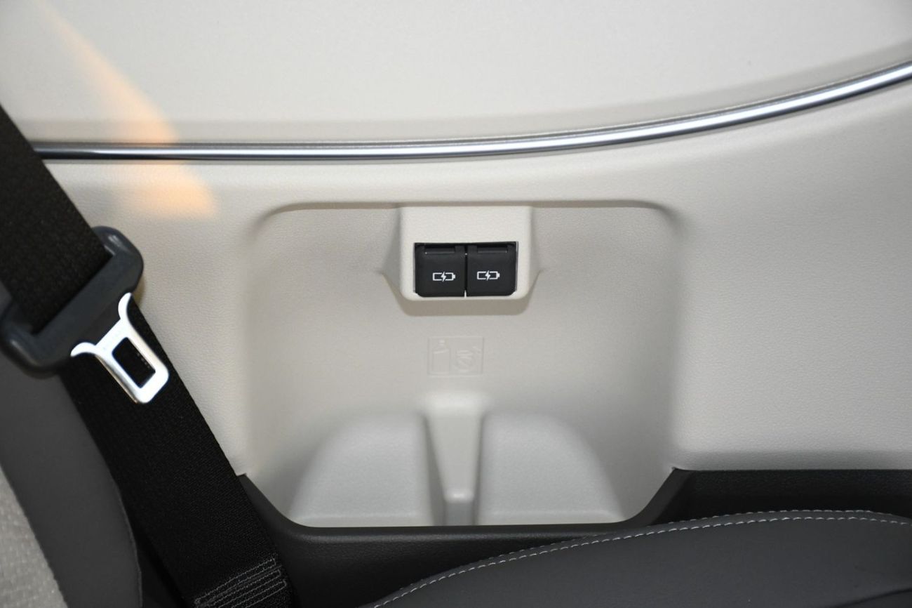 Toyota Hiace GL V6 3.5L Petrol AT 2025YM