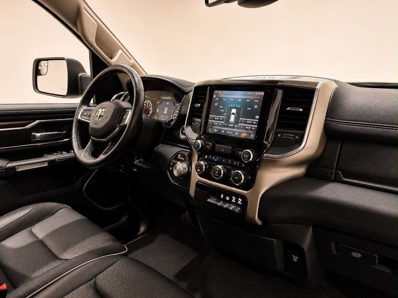 RAM Laramie