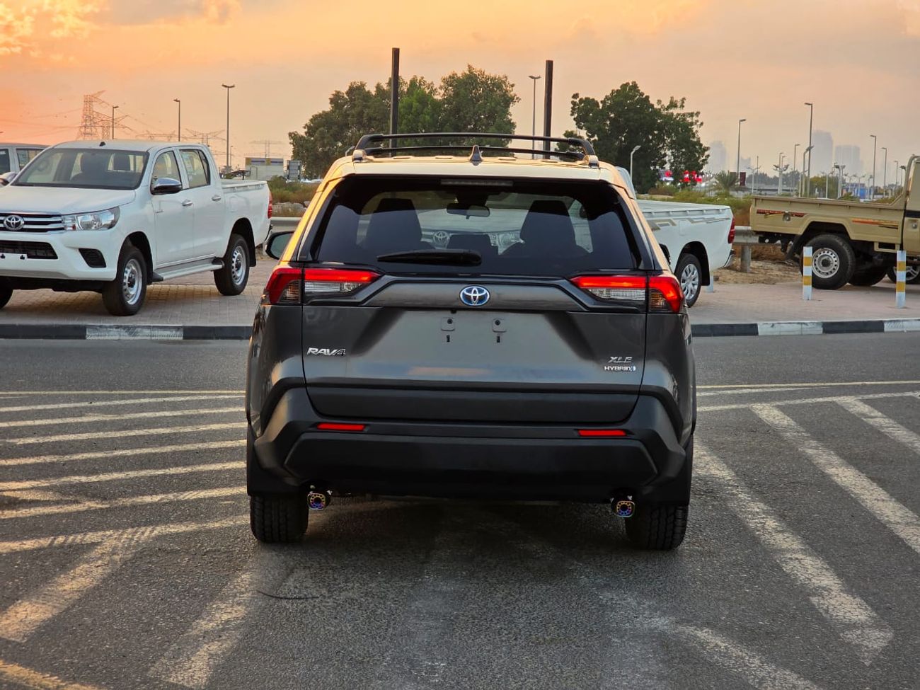 Toyota RAV4 2022 Model XLE hybrid engine Push , AWD and leather seats