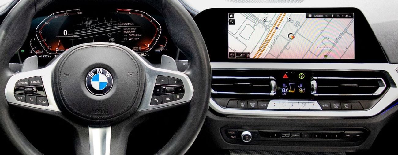 بي أم دبليو 330i M SPORT