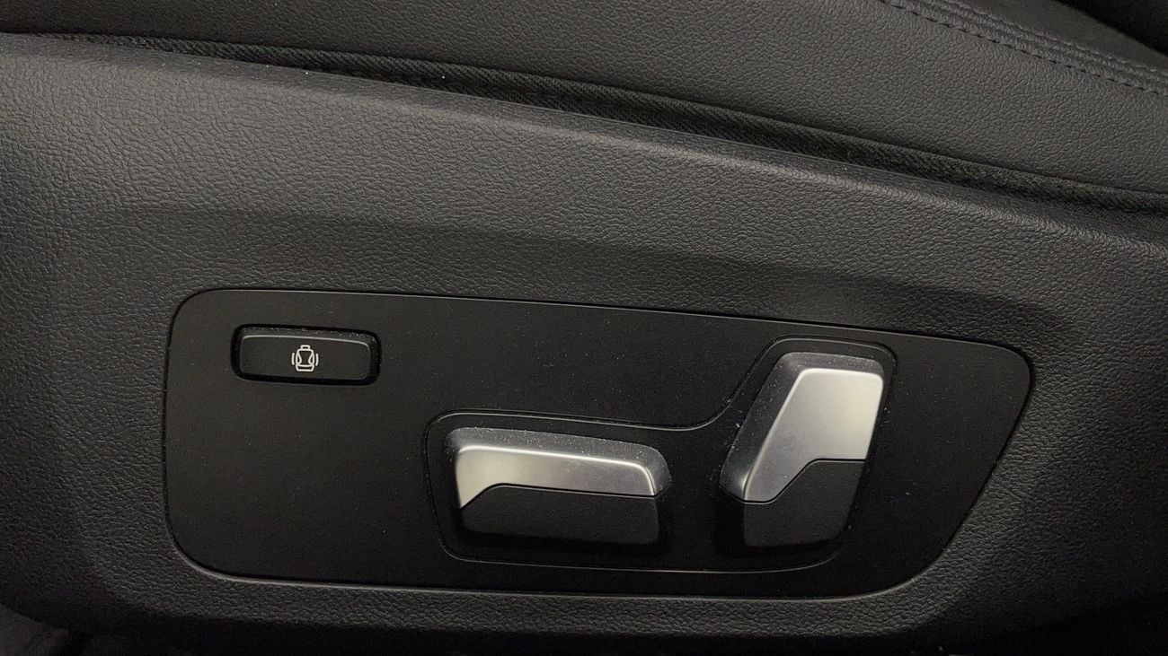 BMW 320i EXCLUSIVE 2 | Zero Down Payment | Home Test Drive