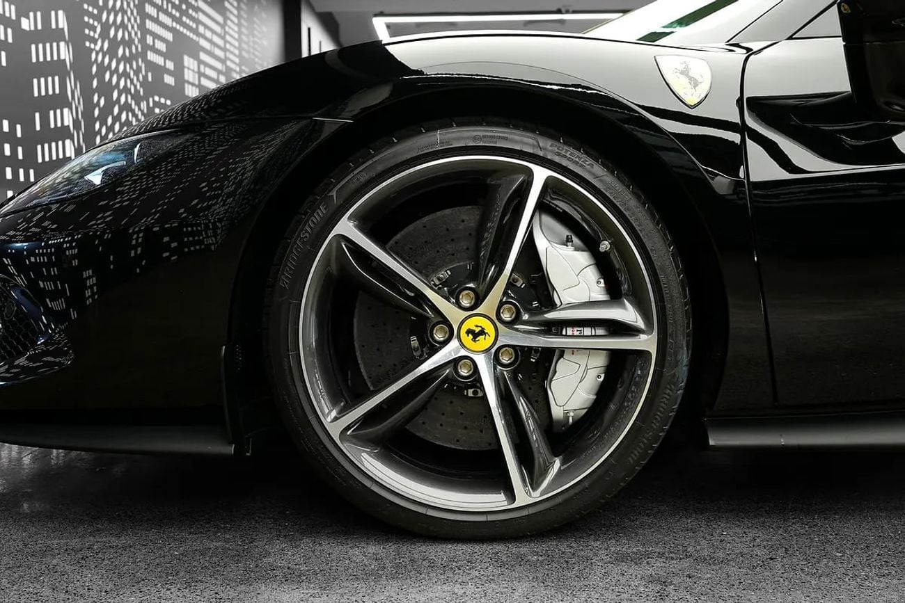 فيراري 296 GTB GTS