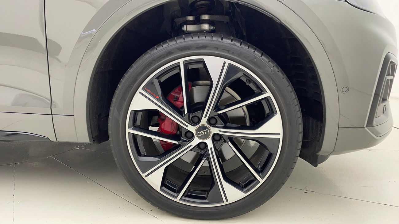 Audi Q5 45 TFSI Quattro S Line 2.0L (252 HP) 2025 S LINE | AED 2927/Month | 0 DP | 30 Day Return | Warranty