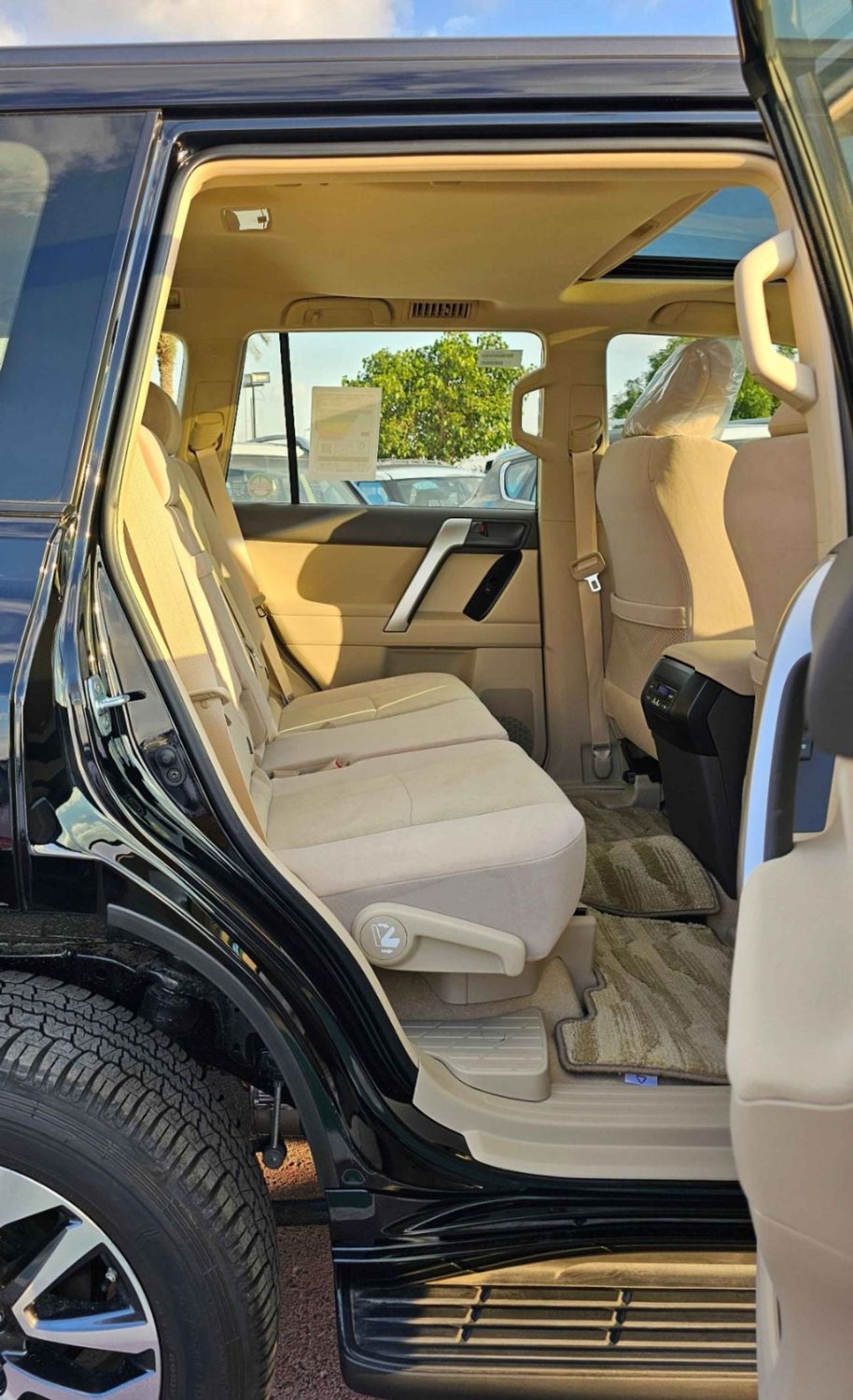 تويوتا برادو GXR / 4.0L PETROL / SUNROOF / COOL BOX / DVD+CAMERA / AUTO AC / (CODE # PSR40GXRU)