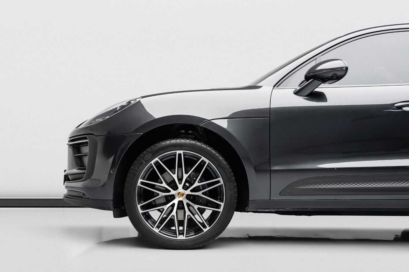 Porsche Macan Std 2.0L (252 HP) 2024 Porsche Macan, 2.0L TC I4, 4WD, 248 bhp, 7 Speed Automatic