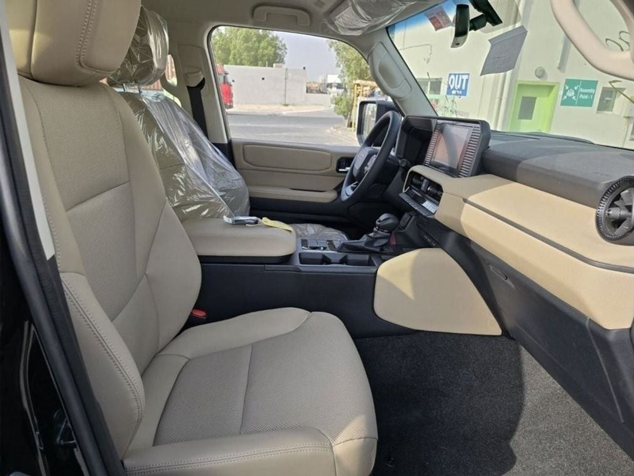 تويوتا برادو 250 2.7L LIMITED  PETROL A/T 7 SEATER(ONLY FOR EXPORT)