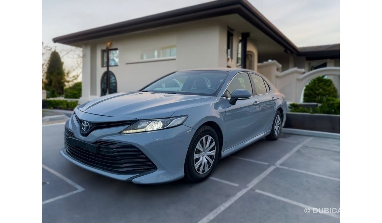 Toyota Camry GLE Hybrid 2019 Toyota Camry Hybrid - GCC Specs - Very Clean