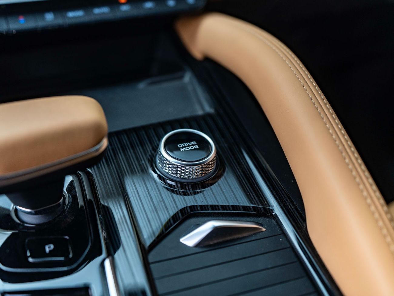 جيلي مونجارو GF 2.0T 4WD