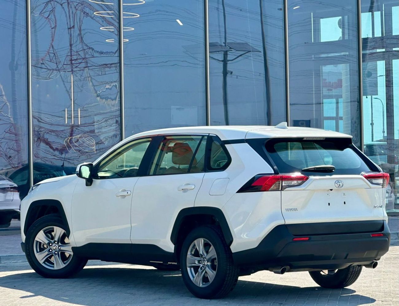 Toyota RAV4 EX 2.5L 1330-Monthly l GCC l Cruise, Camera, l Accident Free