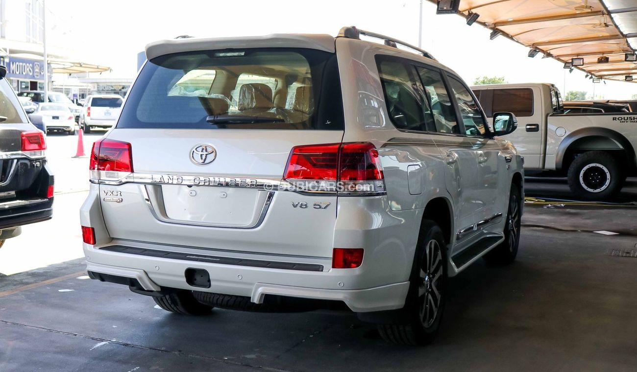 Toyota Land Cruiser VXR V8