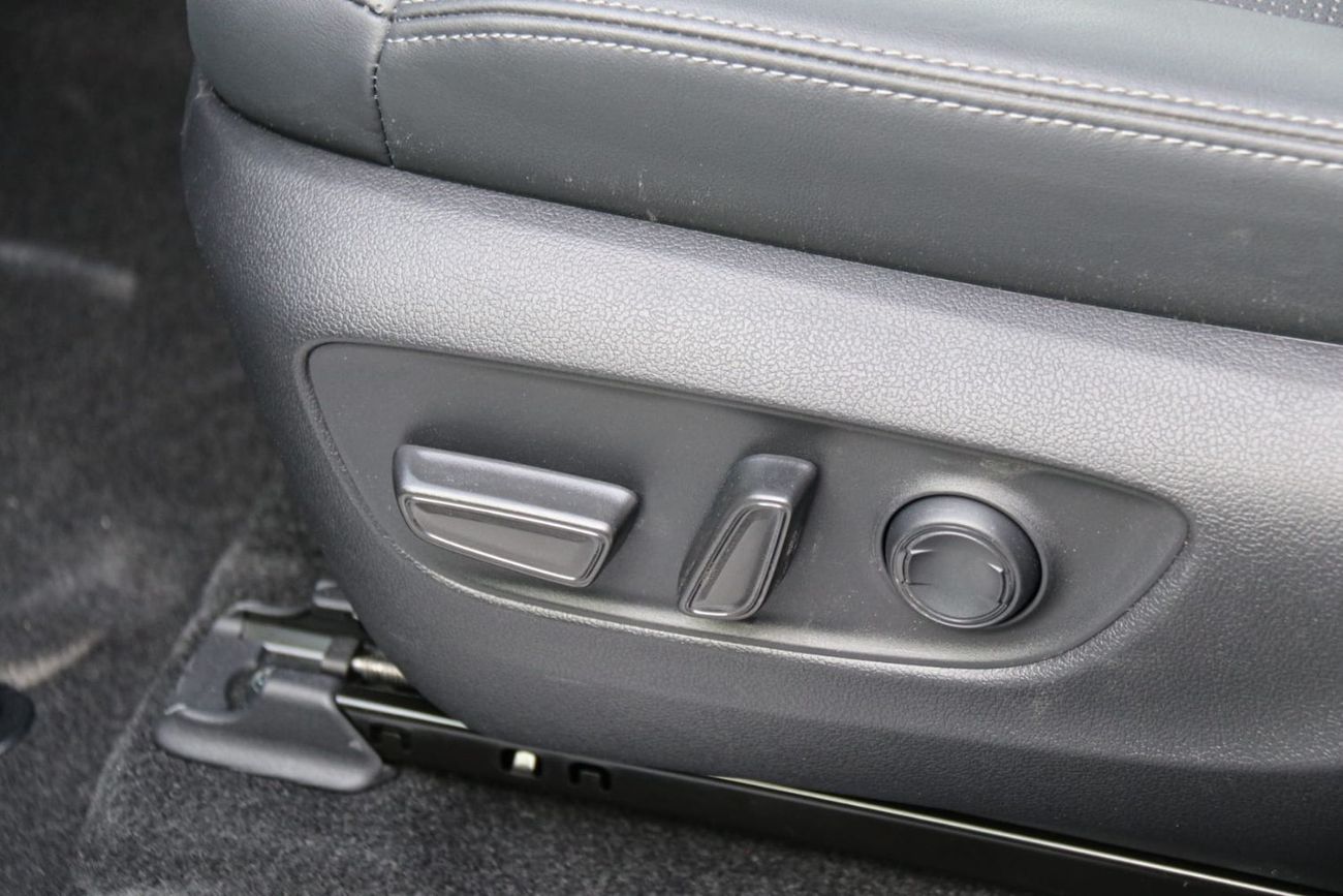 Toyota Land Cruiser 4.0L VX