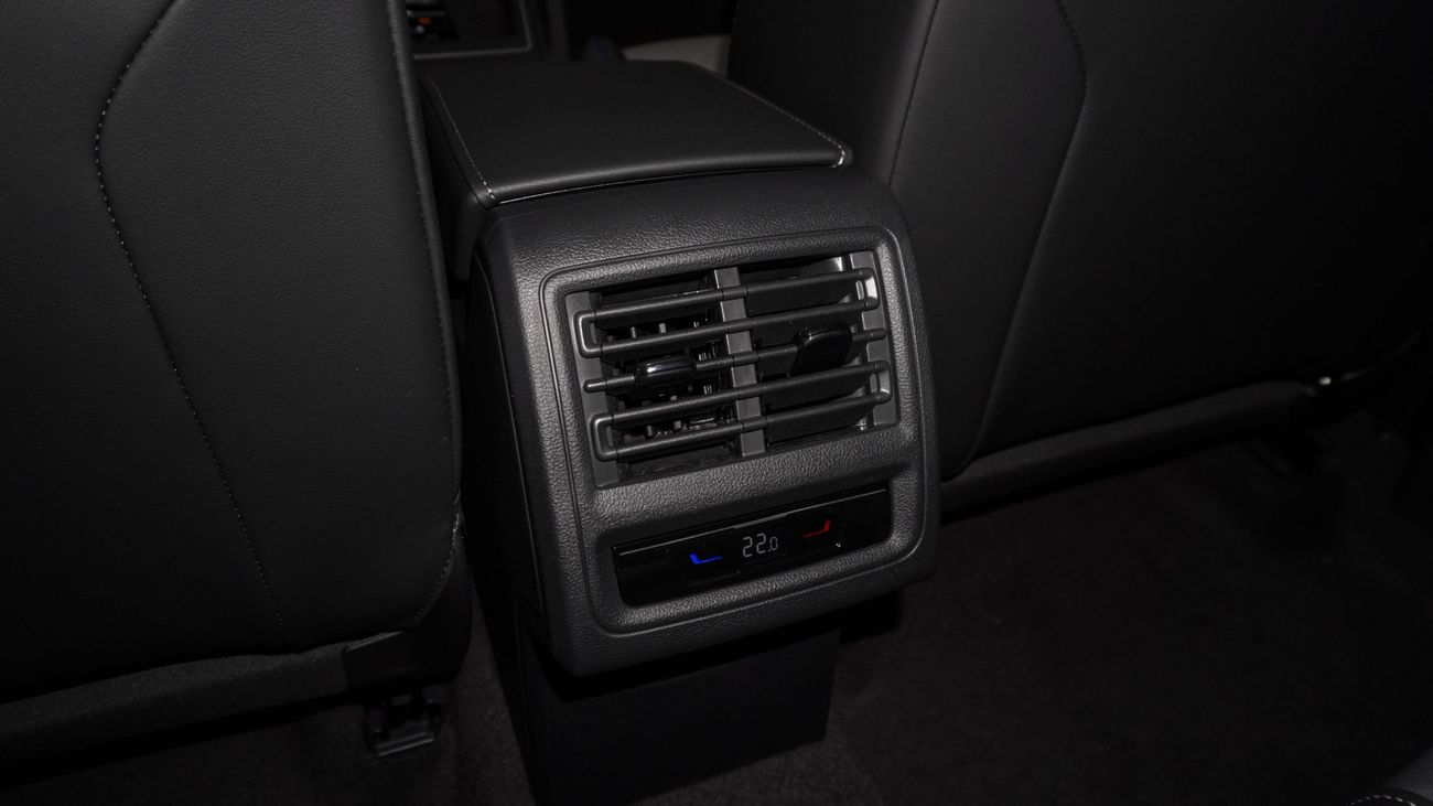 فولكس واجن جولف R 300 TSI