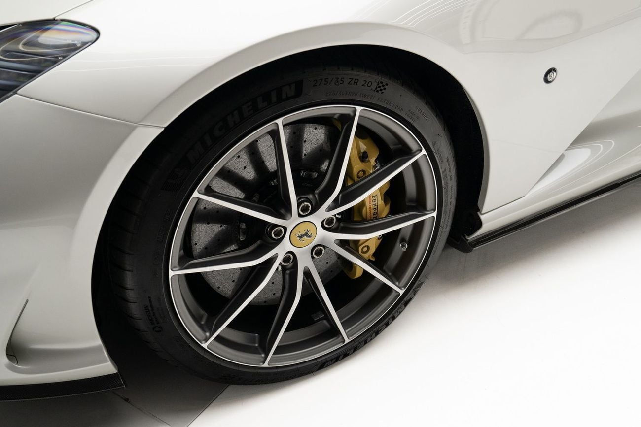 فيراري 812 GTS