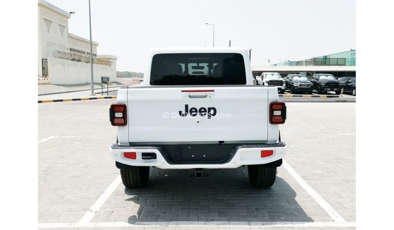 جيب جلادياتور Jeep Gladiator - 2023 - White