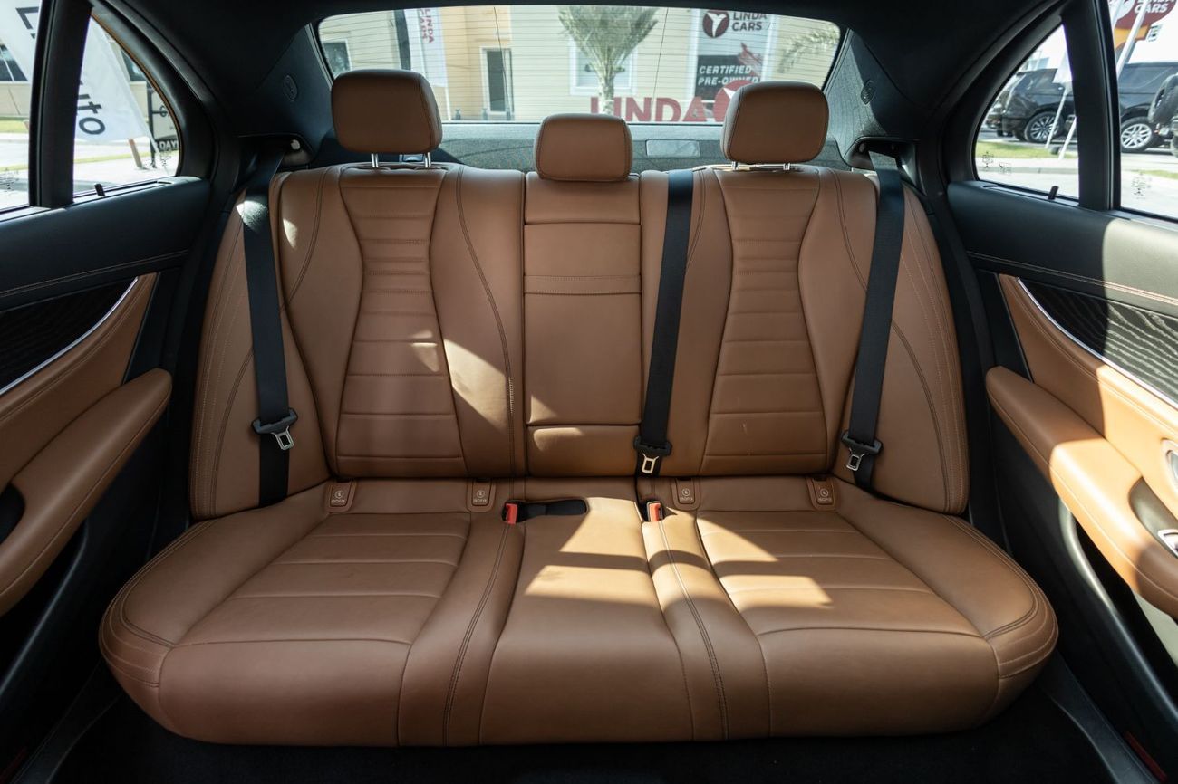 مرسيدس بنز E300 Premium 2.0L