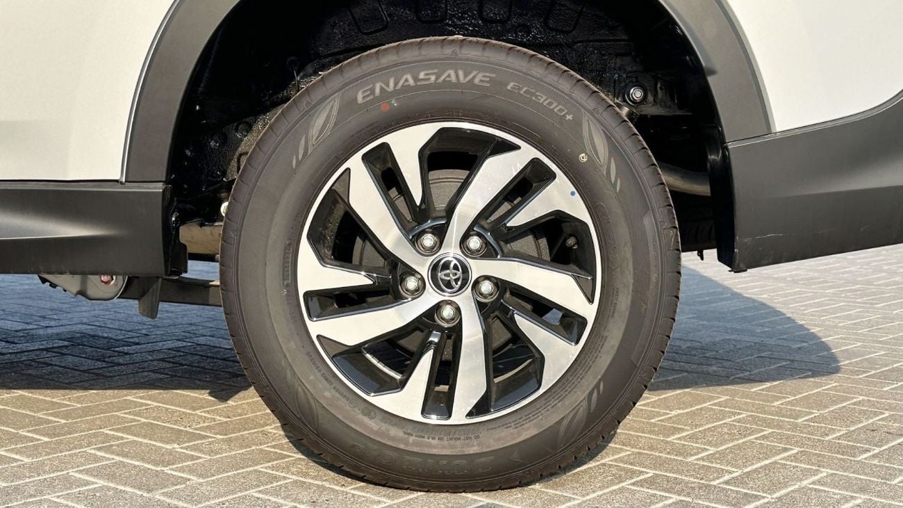 Toyota Rush GL 1.5L Toyota RUSH 1.5L 7seat A C AIRBAG ABS AT