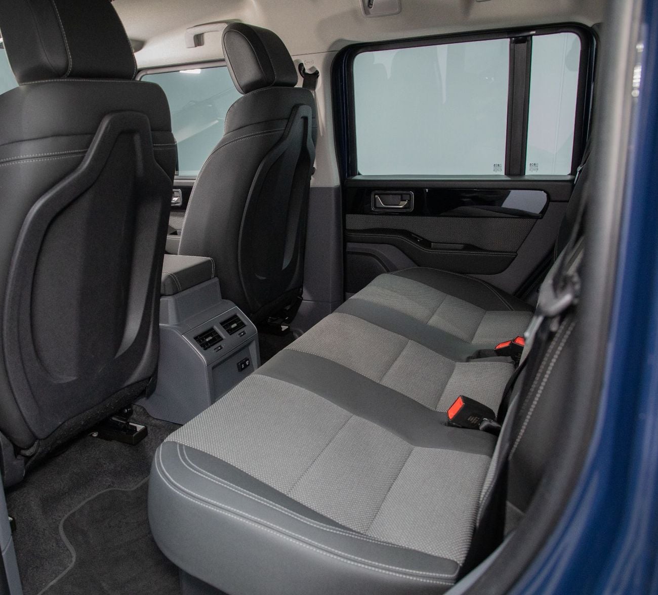 INEOS Grenadier Standard