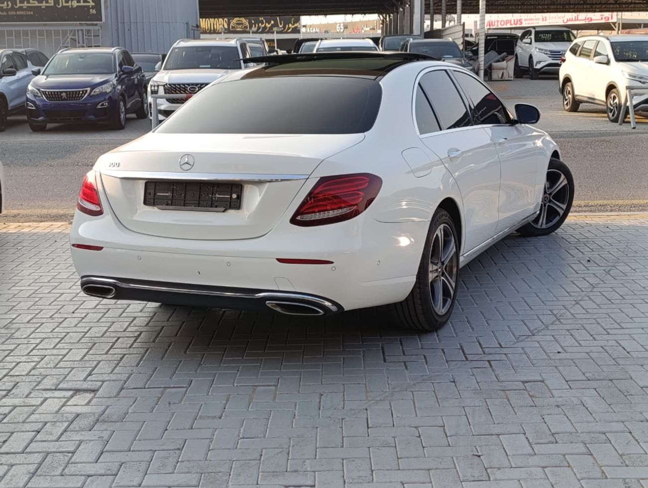 مرسيدس بنز E300 Premium + 2.0L