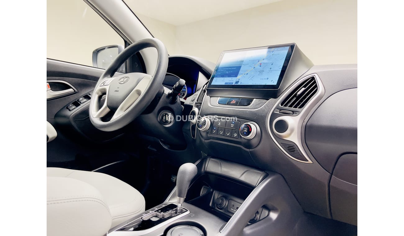 Used Hyundai Tucson LEATHER SEATS + NAVIGATION + 4WD / GCC / 2014