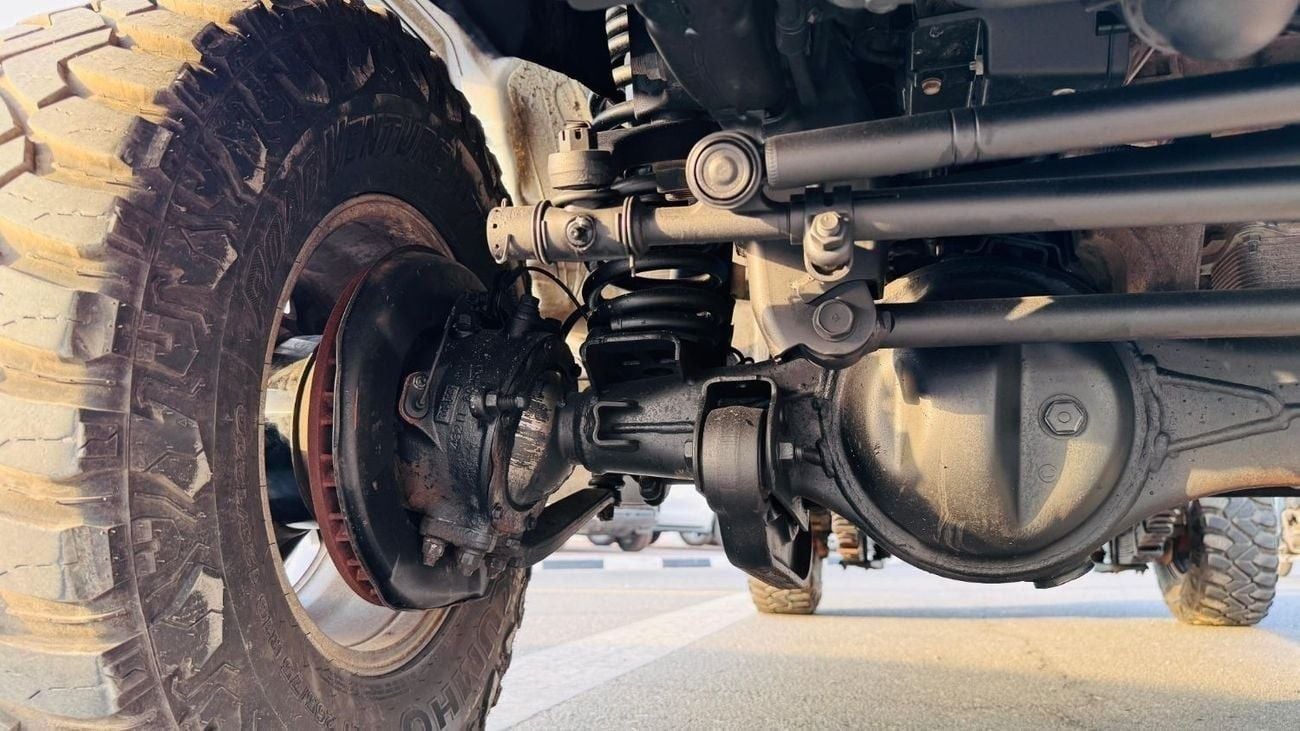 Toyota Land Cruiser Pick Up SINGLE CABIN | MANUAL TRANSMISSION | 4.5L DIESEL ENGINE | 2017 | RHD | PREMIUM TUFF BULL BAR WITH LE