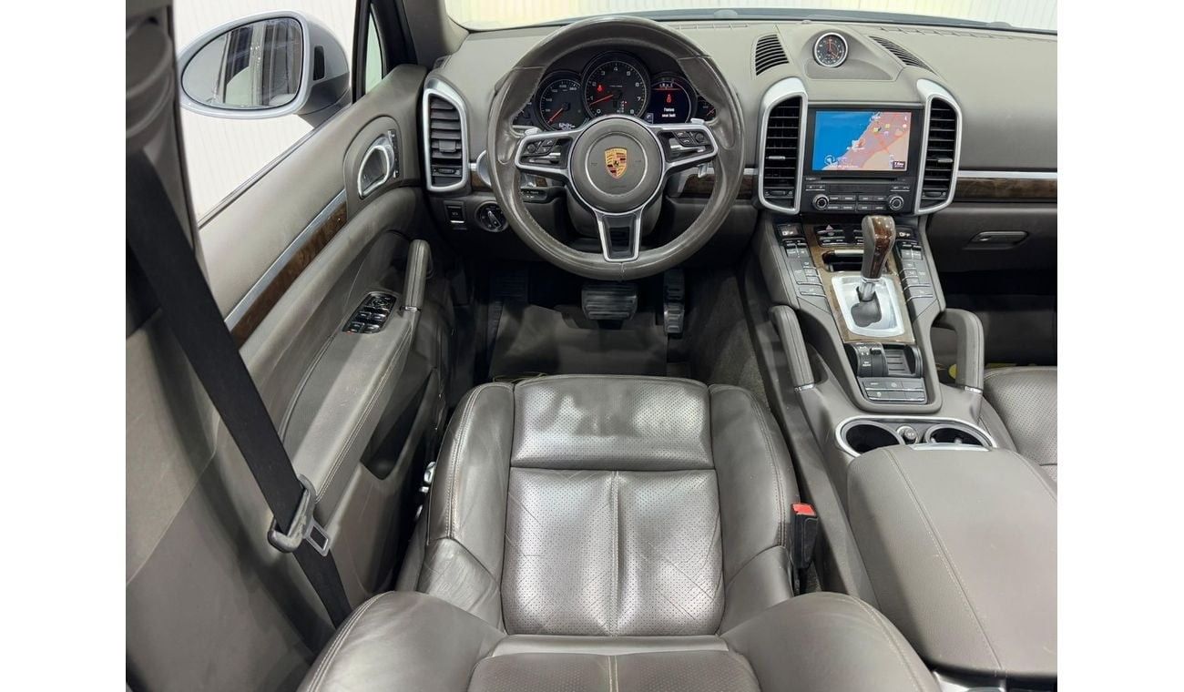 Porsche Cayenne 2018 Porsche Cayenne Platinum Edition, One Year Warranty, Service History, Excellent Condition, GCC