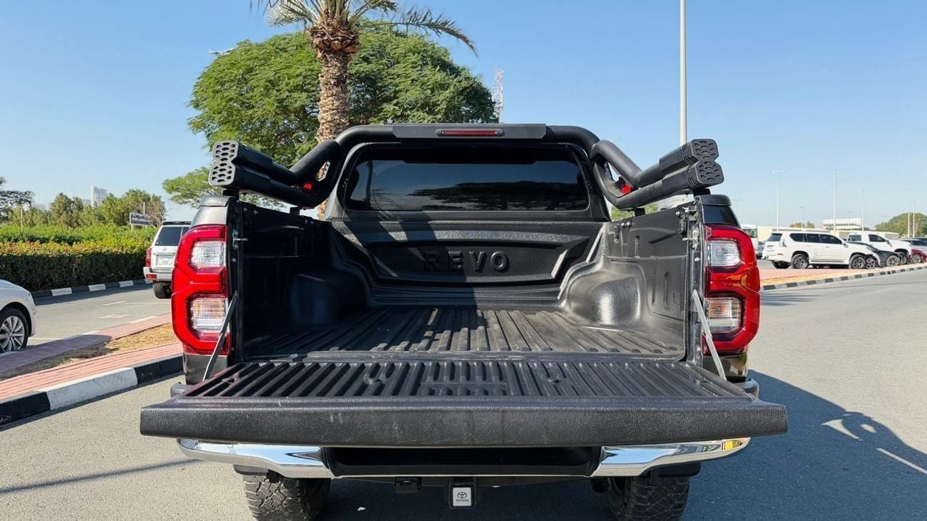 تويوتا هيلوكس PUSH START | DIGITAL AIR CONDITIONER | POWER SEATS | AT | 2.8L DIESEL | RHD