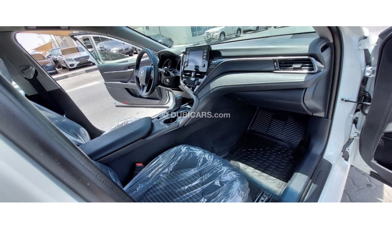 Toyota Camry SE Low mileage