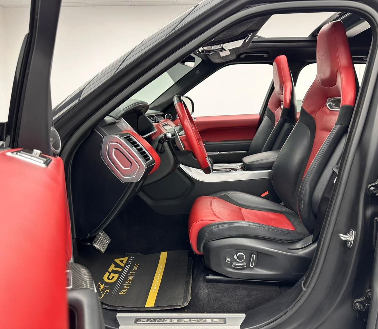 Land Rover Range Rover Sport SVR 5.0L (575 HP) AWD 2019 Range Rover Sport SVR Carbon Edition, 1 Year Warranty Unlimited Km, Full