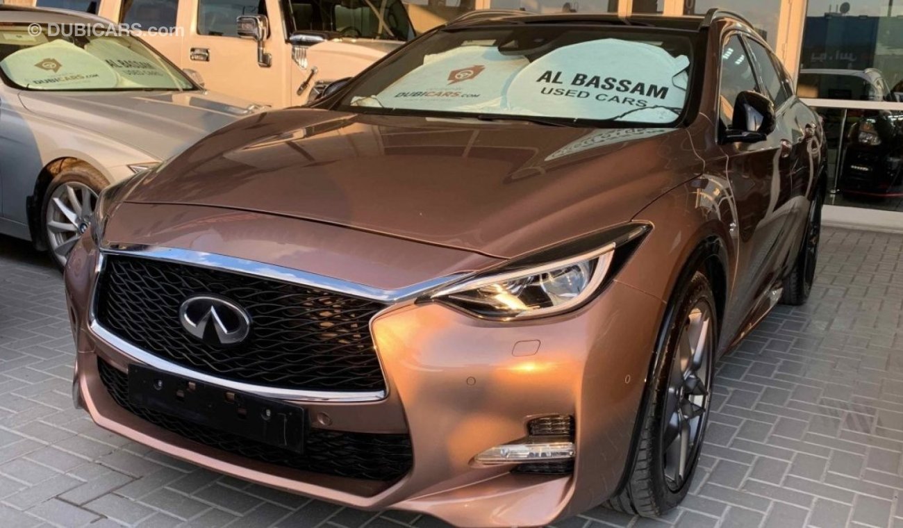 Infiniti Q30 Q30 AWD GCC 2,0 T