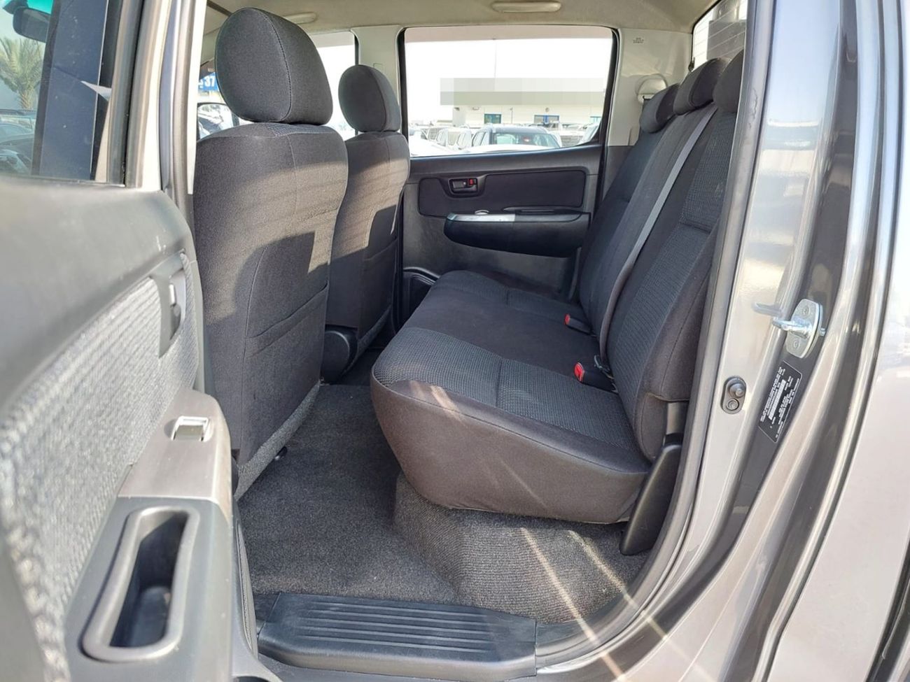 Toyota Hilux TOYOTA HILUX VIGO PICK UP RHD 2014 MODEL 3.0 L DIESEL AUTOMATIC(PM39654)