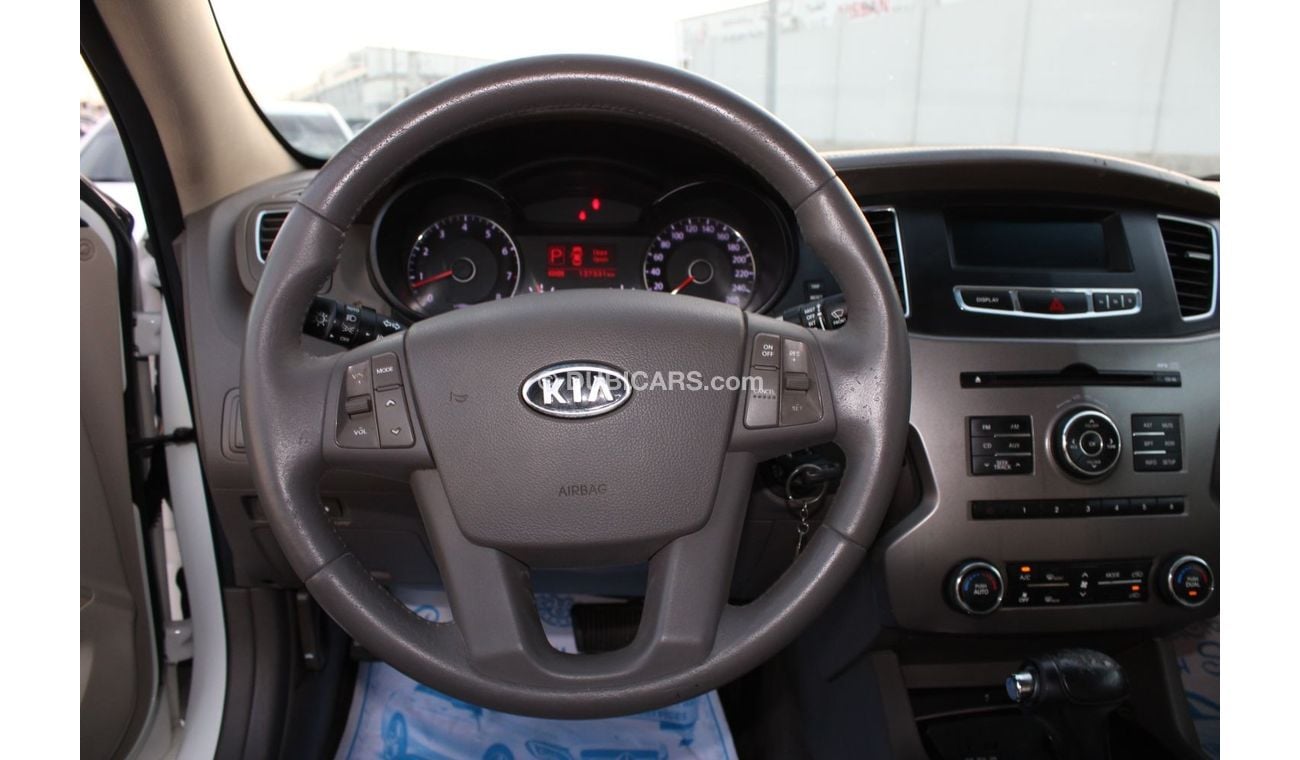 Kia Cadenza Kia Cadenza 2011 GCC in good condition without accidents, very clean from inside and outside