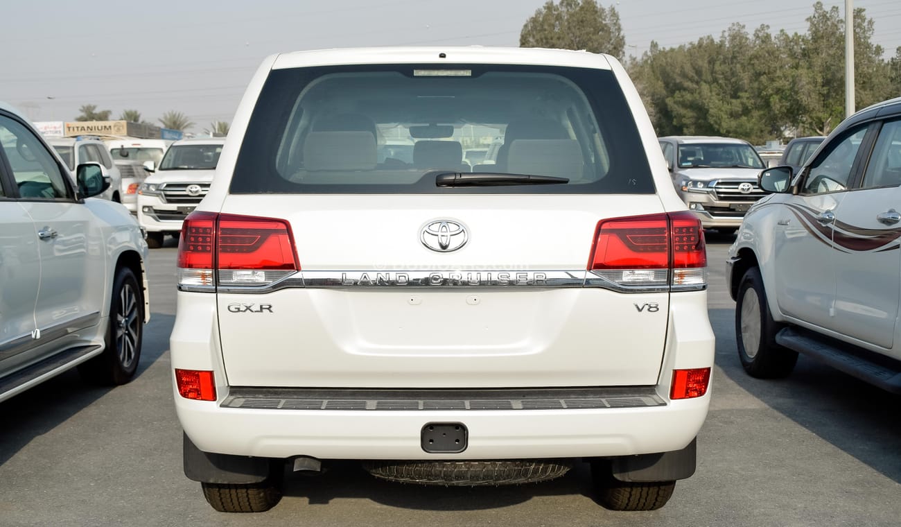 Toyota Land Cruiser GXR V8