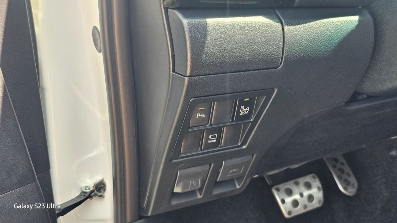 تويوتا هيلوكس GR Sport 2.8L