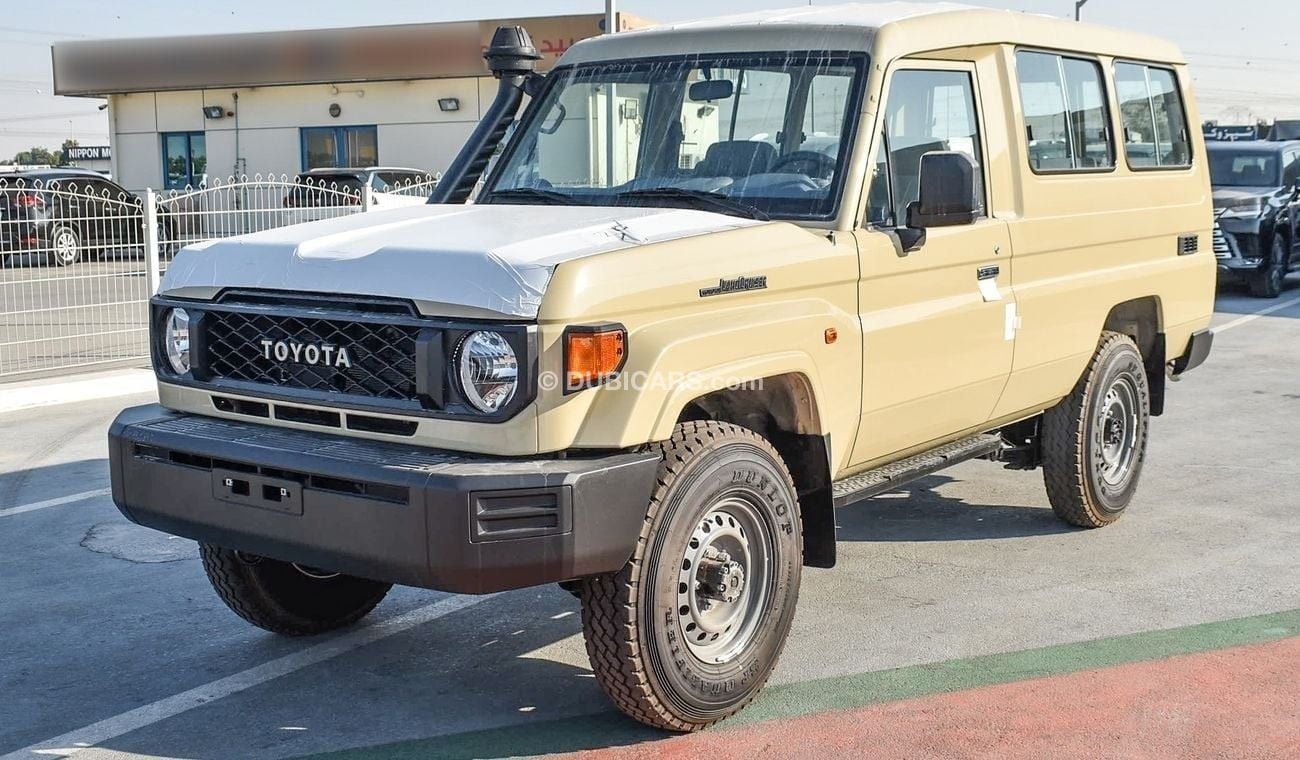 Toyota Land Cruiser 70 LC78 4.2l Diesel - Manual - 13 Seater - Power Window