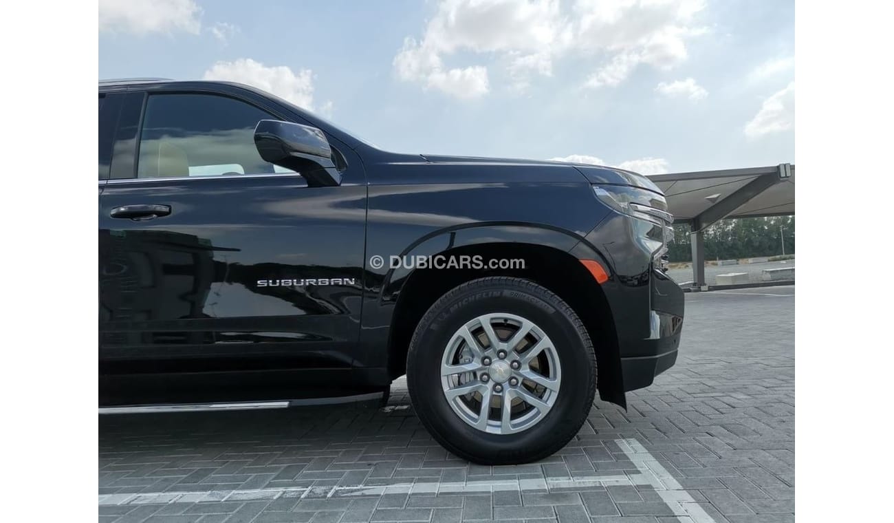 Chevrolet Suburban Chevrolet LT Suburban - 2023- Black