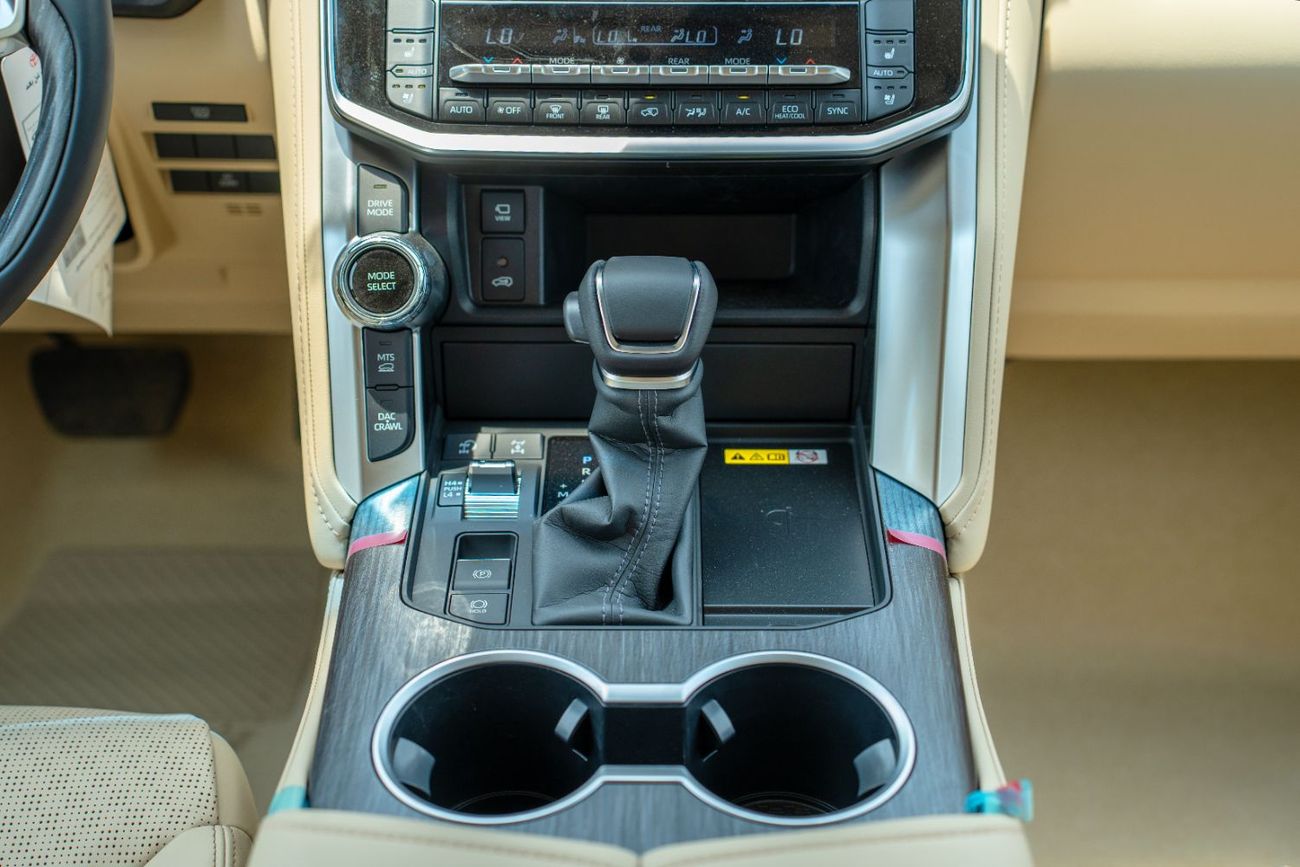 تويوتا لاند كروزر 3.5T VXR Hybrid