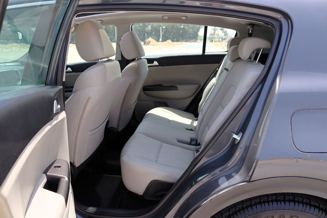 Kia Sportage LX 1.6L FWD