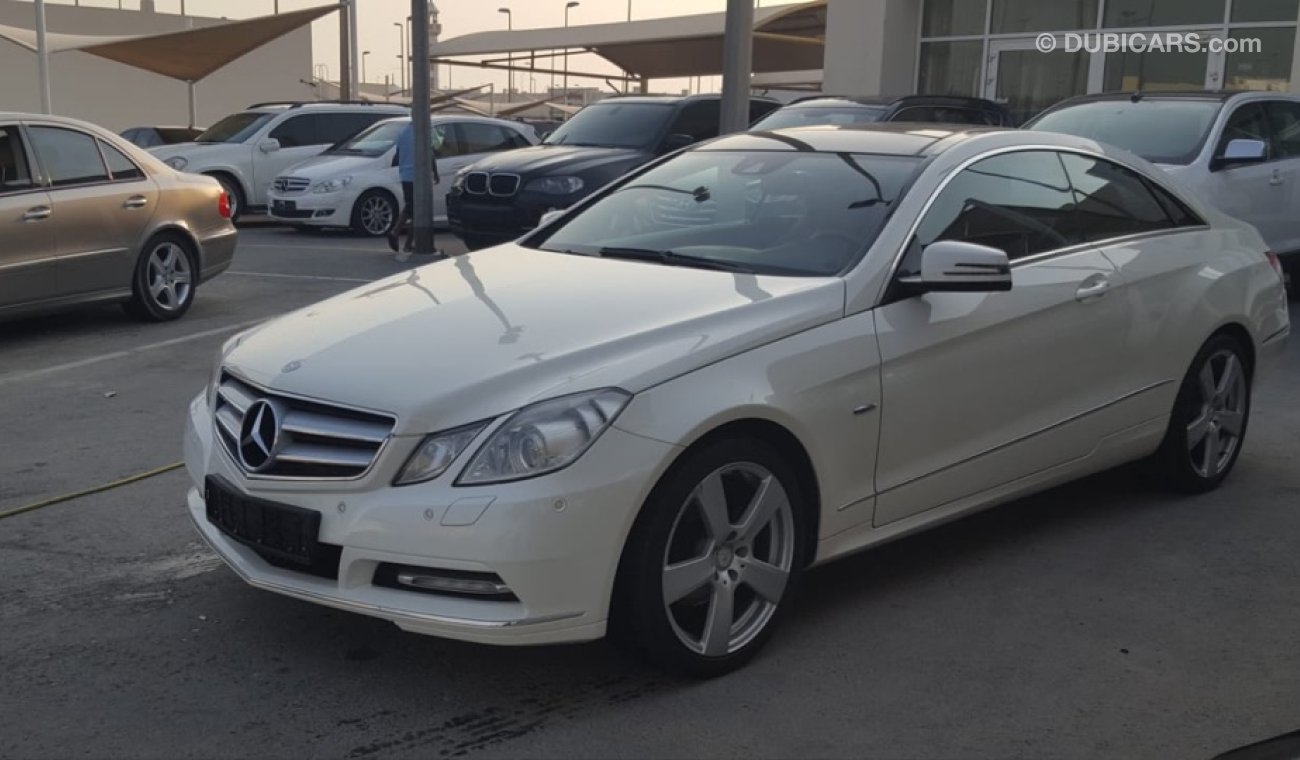 Mercedes-Benz E 250 model 2012 GCC car prefect condition full option full service low mileage car pan