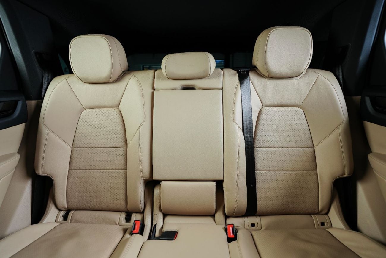 Porsche Cayenne STD GCC -well maintained- crono package