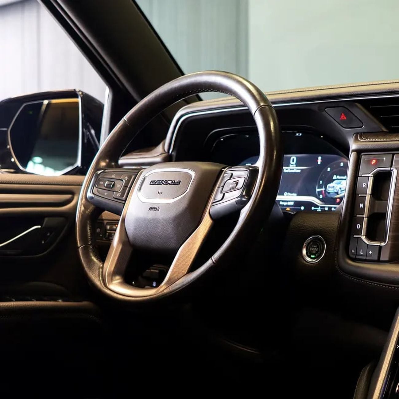 GMC Yukon AED 4,024 pm • 0% Downpayment • Denali • Agency Warranty &amp; Service Contract
